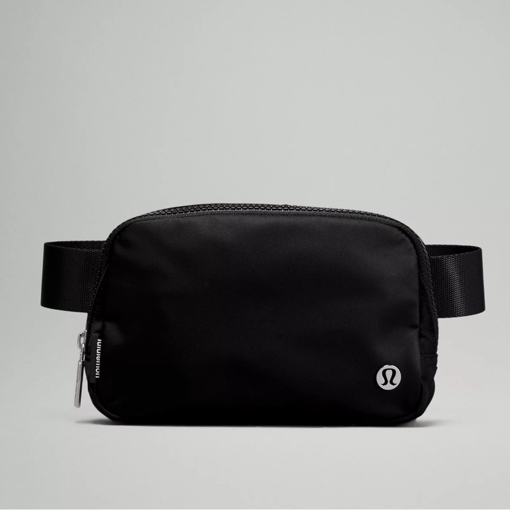 NWT Everywhere Belt Bag